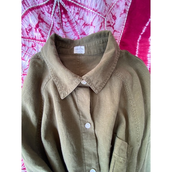 Aritzia Button Up - Picture 10 of 14